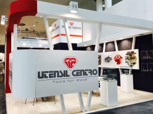 Utensil Centro Stand